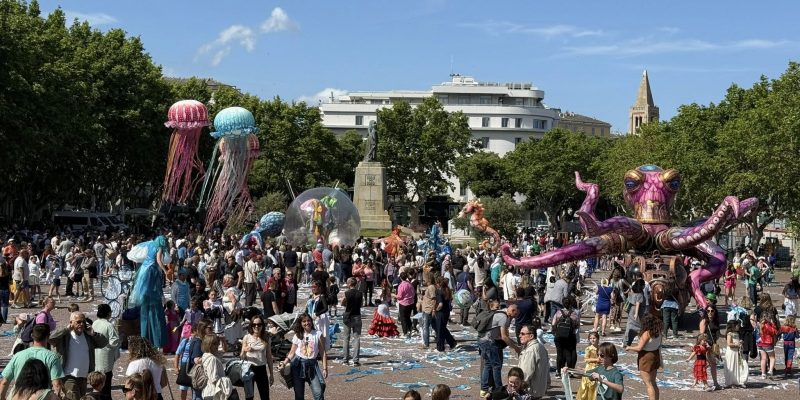 Carnaval de Bastia 2025 : un océan de bonheur a envahit la ville !